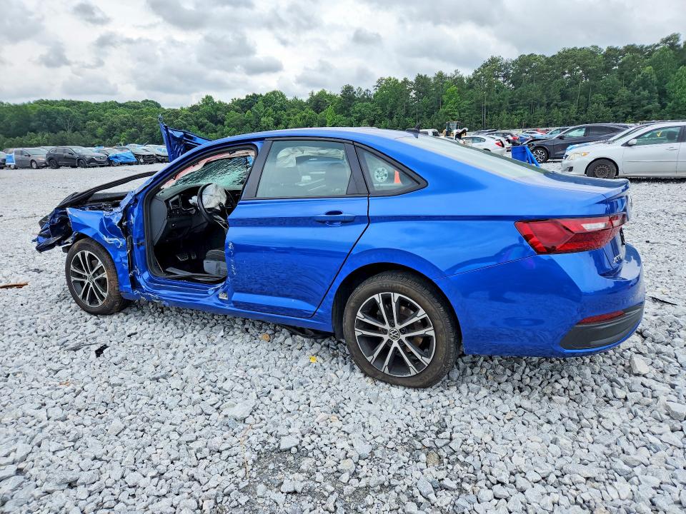 Photo 2 from auction – 2024 VOLKSWAGEN JETTA with VIN 3VWBM7BU1RM041895