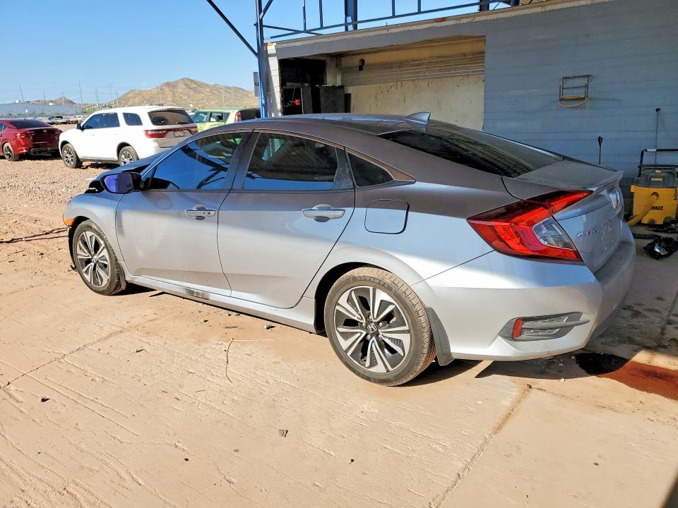 Photo 2 from auction – 2017 HONDA CIVIC with VIN 19XFC1F3XHE003225