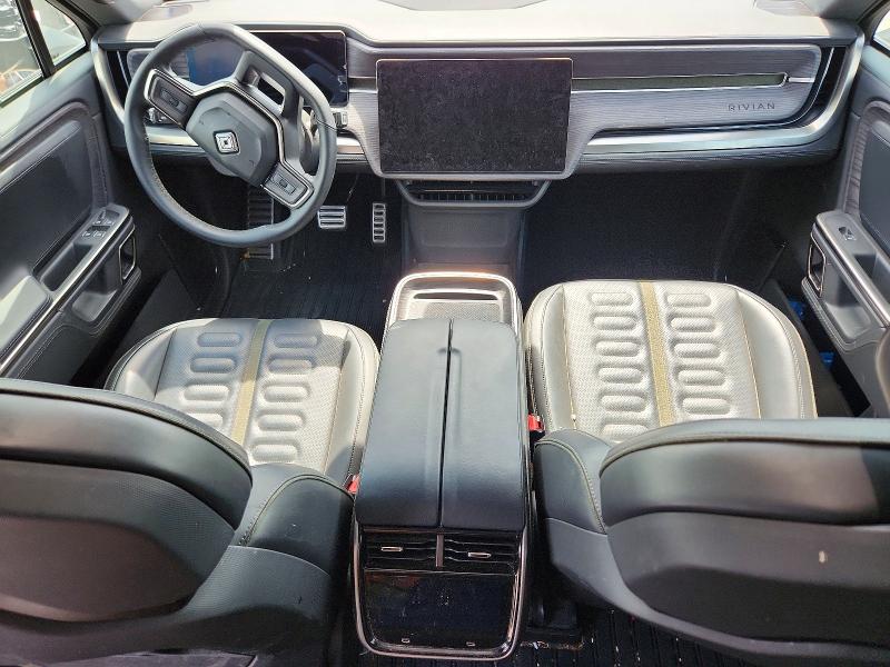 Photo 8 from auction – 2024 RIVIAN R1S with VIN 7PDSGCBA9RN045068