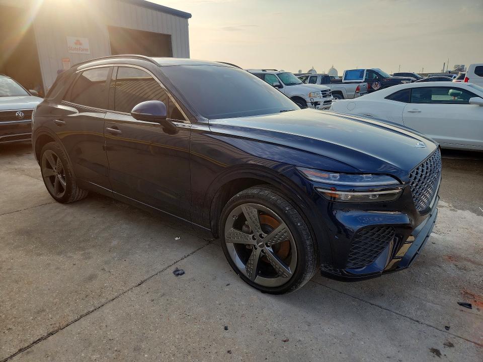 Снимка 4 от търг – 2022 GENESIS GV70 с VIN KMUMADTB8NU035563