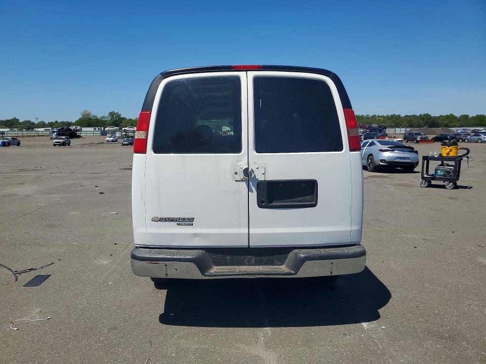 Photo 6 from auction – 2015 CHEVROLET EXPRESS G2500 with VIN 1GCWGFFF6F1104810