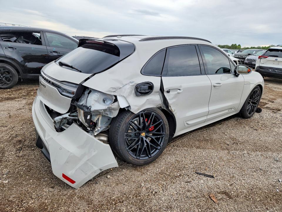 Photo 3 from auction – 2023 PORSCHE MACAN with VIN WP1AF2A53PLB57215