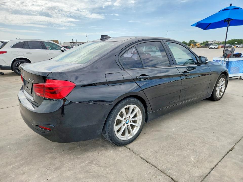 Photo 3 from auction – 2018 BMW 320 with VIN WBA8E1G57JNU90580