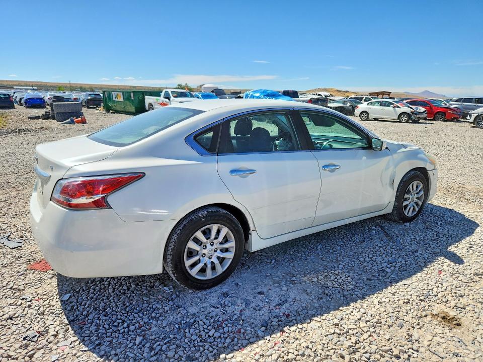 Photo 3 from auction – 2015 NISSAN ALTIMA with VIN 1N4AL3AP8FC265402