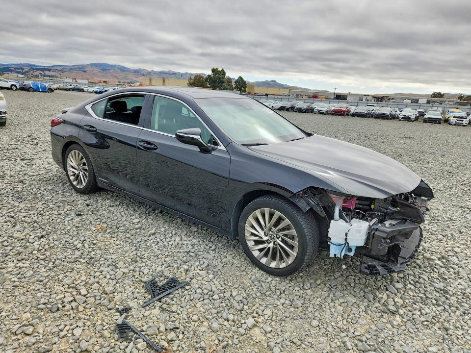 Photo 4 from auction – 2019 LEXUS ES with VIN 58AB21B16KU001362