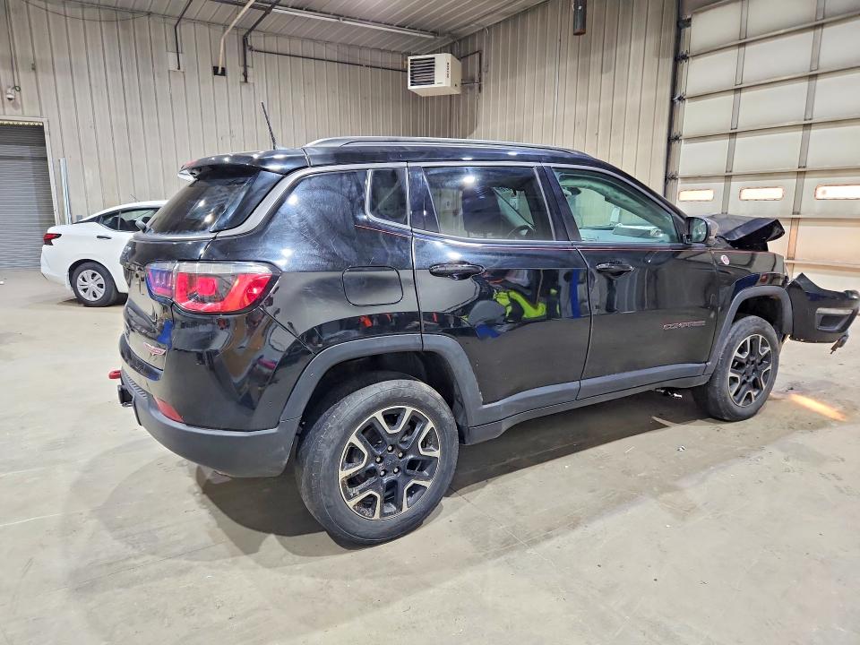 Photo 3 from auction – 2020 JEEP COMPASS with VIN 3C4NJDDB7LT234648