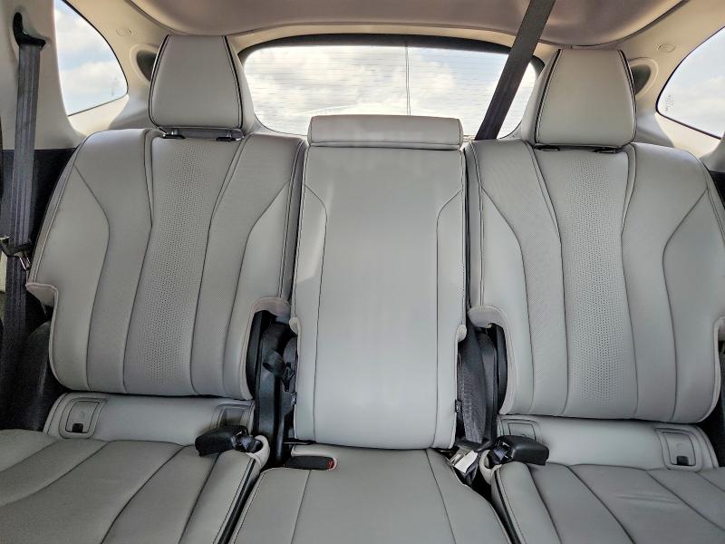 Photo 10 from auction – 2024 ACURA MDX with VIN 5J8YE1H84RL023475