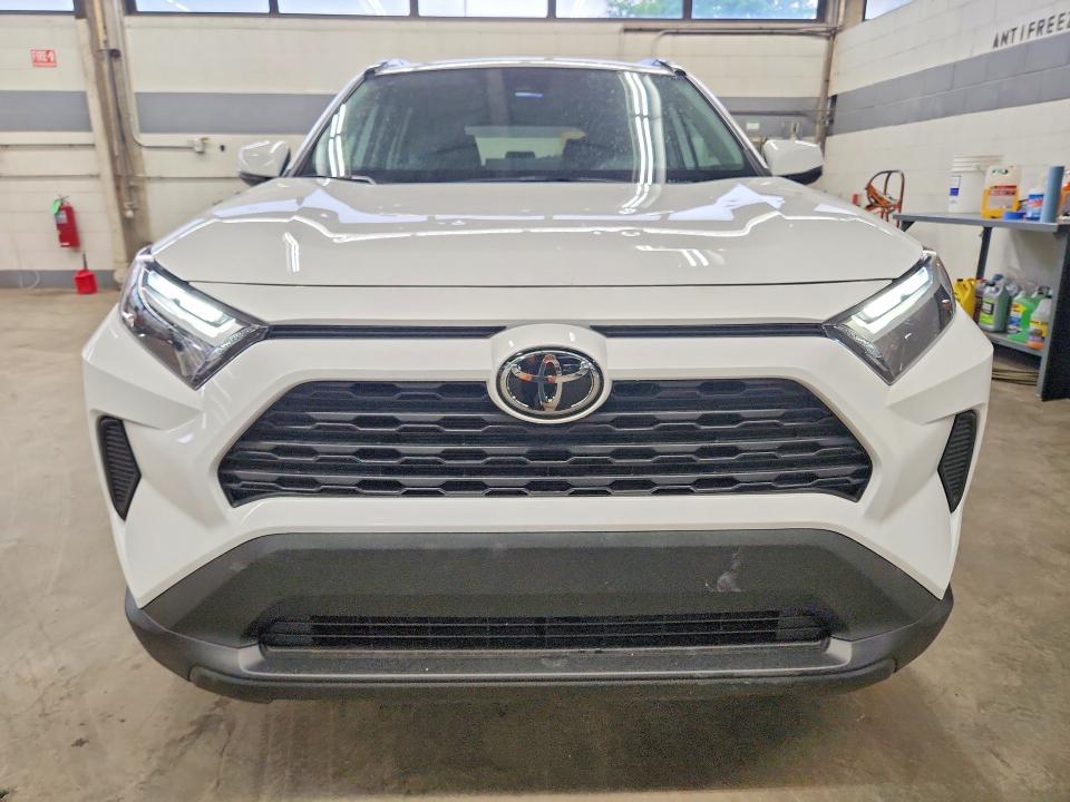 Photo 5 from auction – 2024 TOYOTA RAV4 with VIN 2T3P1RFV5RC426912
