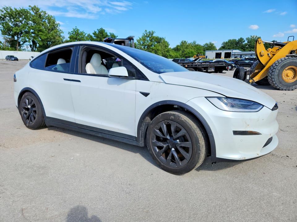 Photo 4 from auction – 2022 TESLA MODEL X with VIN 7SAXCBE59NF356223