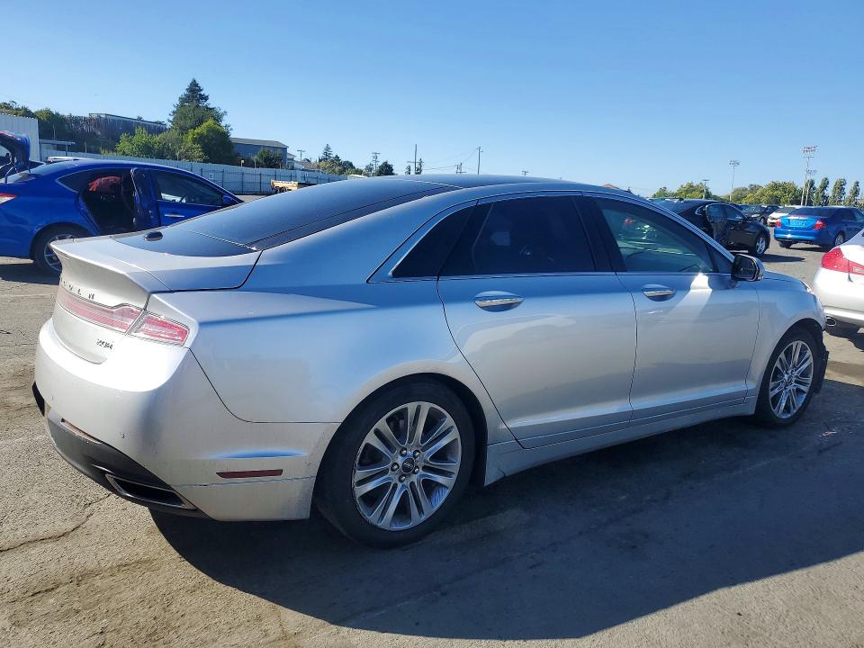 Photo 3 from auction – 2014 LINCOLN MKZ with VIN 3LN6L2LU0ER824496