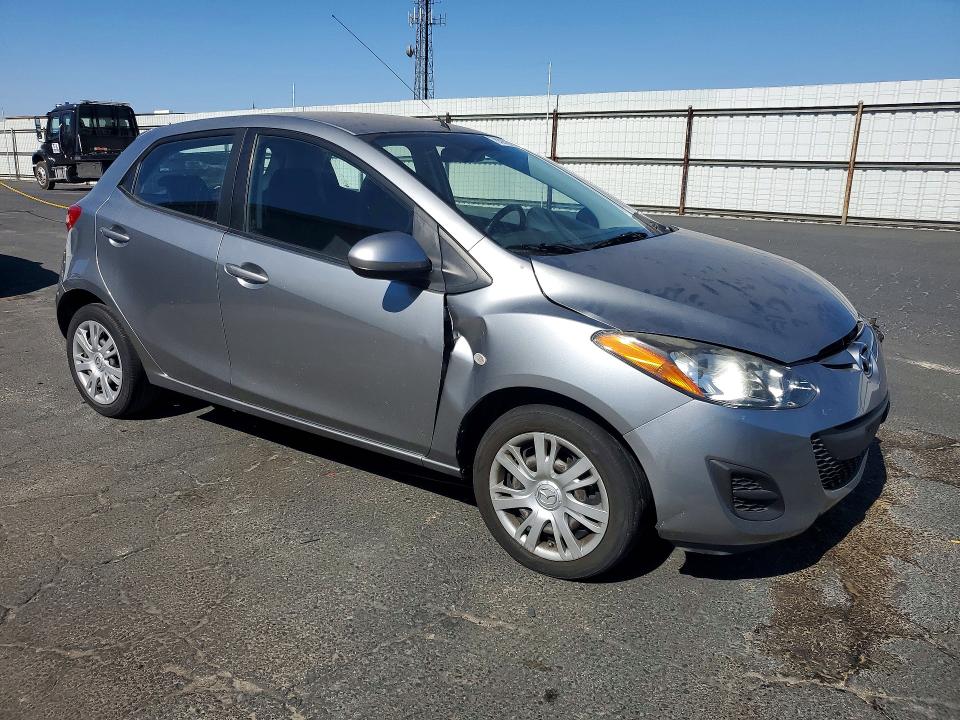 Photo 4 from auction – 2014 MAZDA MAZDA2 with VIN JM1DE1KZ7E0172974