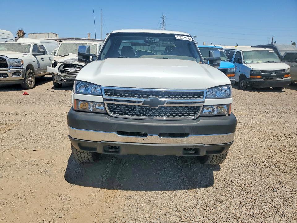 Photo 5 from auction – 2005 CHEVROLET SILVERADO with VIN 1GCHK23225F810014
