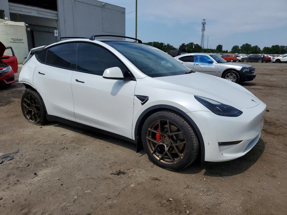 Photo 4 from auction – 2021 TESLA MODEL Y with VIN 5YJYGDEF8MF258812