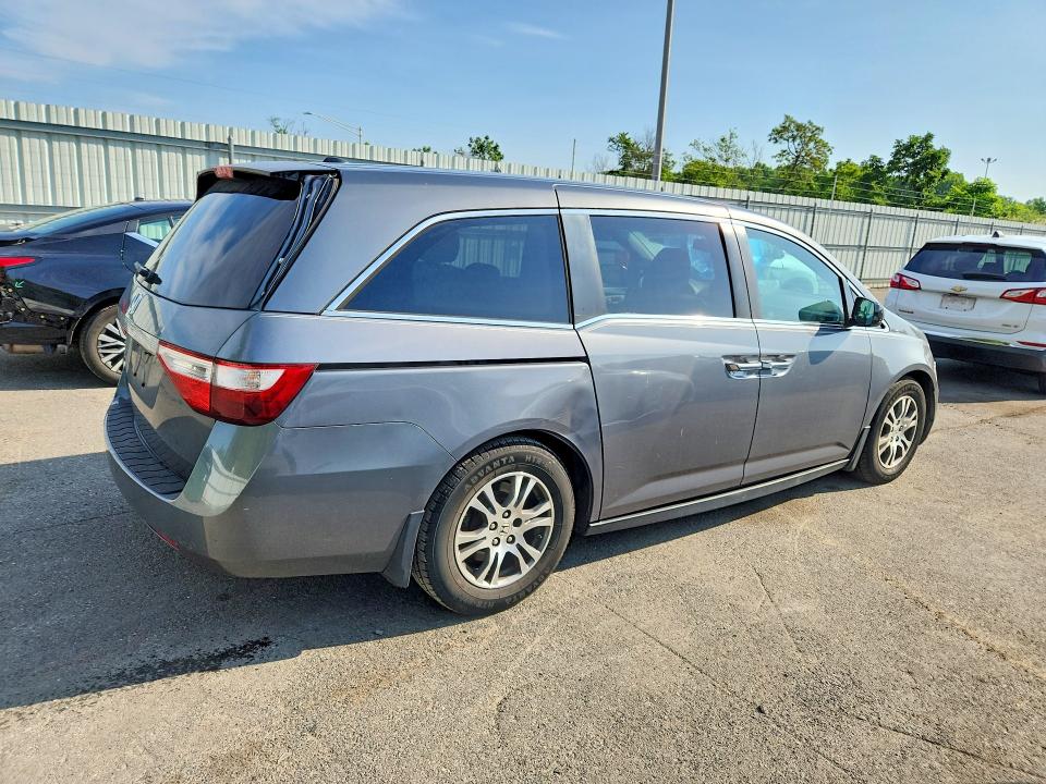 Photo 3 from auction – 2012 HONDA ODYSSEY with VIN 5FNRL5H61CB015262