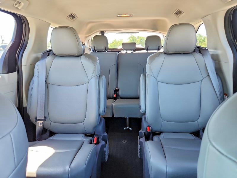 Photo 10 from auction – 2021 TOYOTA SIENNA with VIN 5TDYSKFC7MS015933