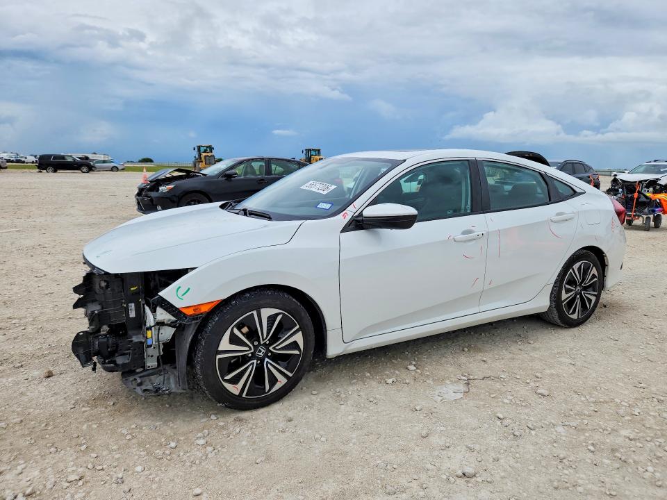 HONDA CIVIC 2018 with VIN 2HGFC1F72JH645887 - Photo from auction