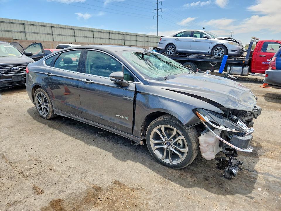 Photo 4 from auction – 2019 FORD FUSION with VIN 3FA6P0RU9KR185539