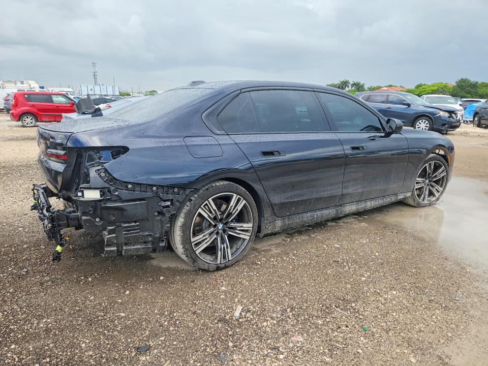 Photo 3 from auction – 2025 BMW I7 with VIN WBY53EJ05SCV16931