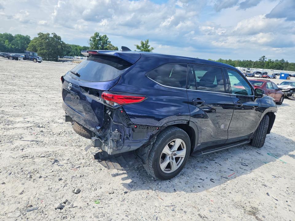 Photo 3 from auction – 2022 TOYOTA HIGHLANDER with VIN 5TDZZRAH4NS545256