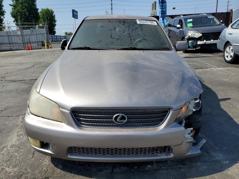 Photo 5 from auction – 2004 LEXUS IS with VIN JTHBD192540091326