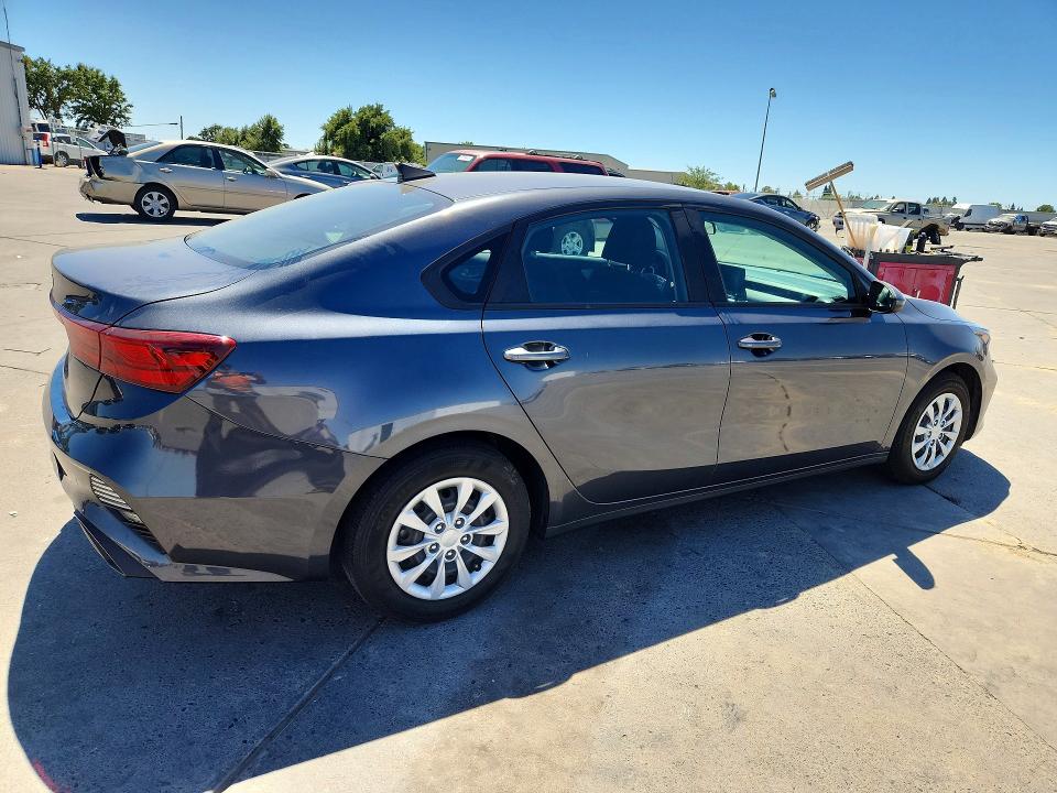 Photo 3 from auction – 2023 KIA FORTE with VIN 3KPF24AD9PE551171