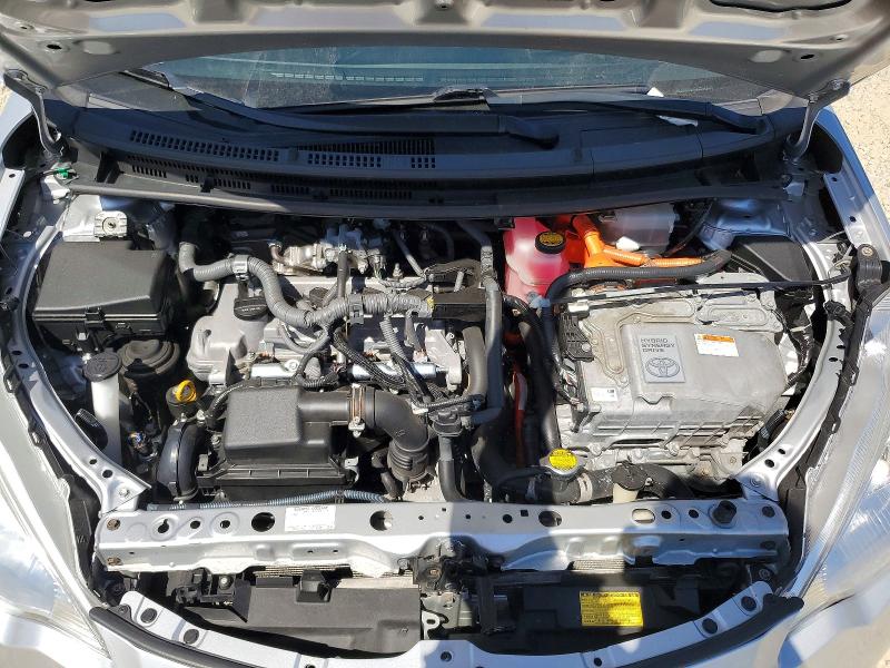 Photo 11 from auction – 2014 TOYOTA PRIUS C with VIN JTDKDTB3XE1559417