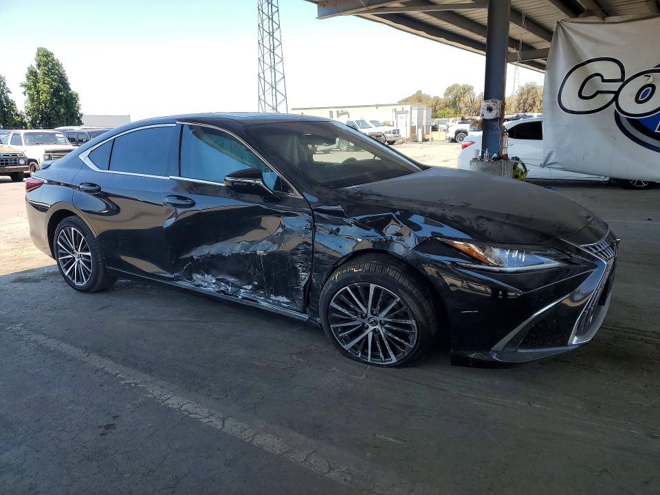 Photo 4 from auction – 2023 LEXUS ES 300H with VIN 58ADA1C12PU029290