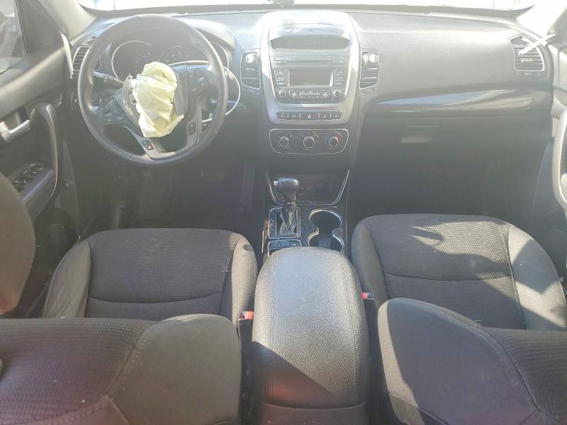 Photo 8 from auction – 2015 KIA SORENTO with VIN 5XYKT3A67FG595291