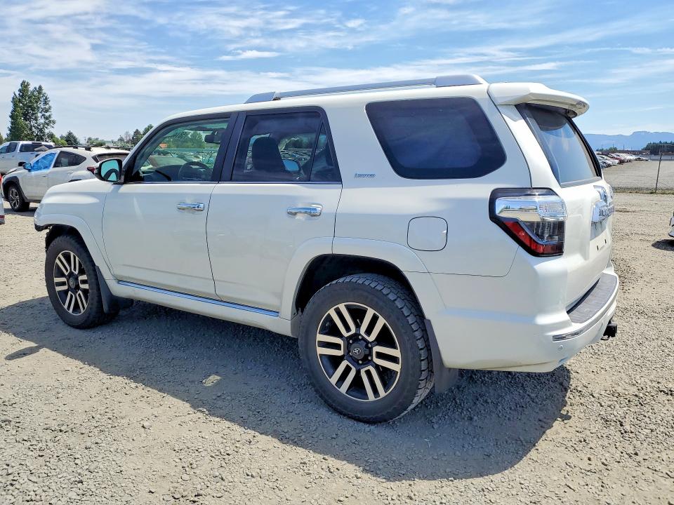 Photo 2 from auction – 2019 TOYOTA 4RUNNER with VIN JTEBU5JR9K5692025