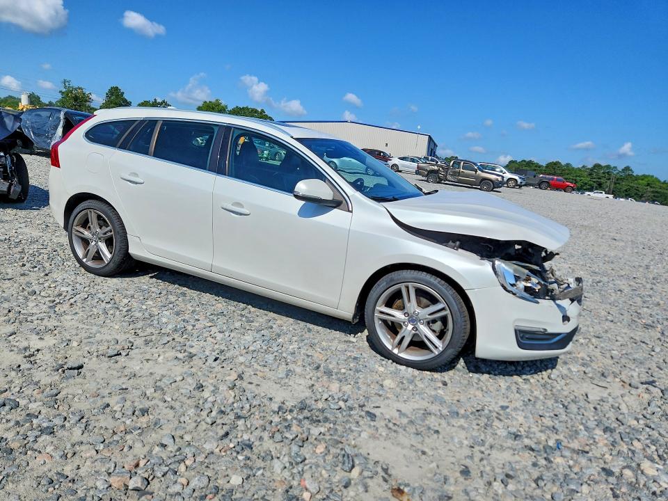 Photo 4 from auction – 2017 VOLVO V60 with VIN YV140MEK4H1332283