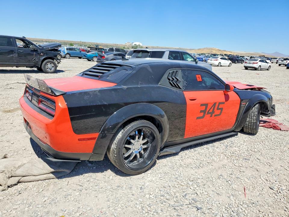 Photo 3 from auction – 2016 DODGE CHALLENGER with VIN 2C3CDZBT7GH221957