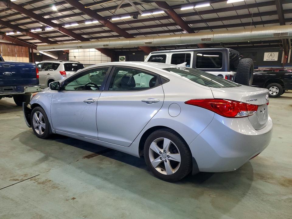 Photo 2 from auction – 2013 HYUNDAI ELANTRA with VIN 5NPDH4AE0DH401049