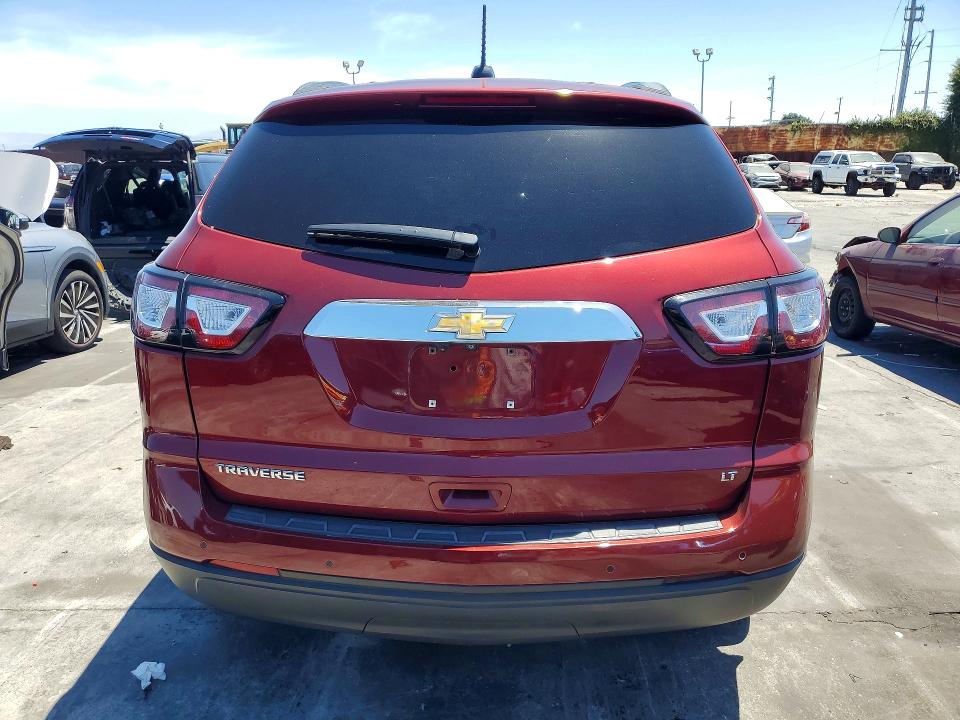 Снимка 6 от търг – 2017 CHEVROLET TRAVERSE с VIN 1GNKRGKD8HJ320056
