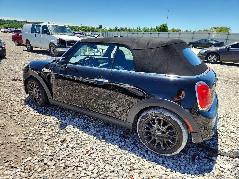Photo 2 from auction – 2016 MINI COOPER with VIN WMWWG9C59G3C21915