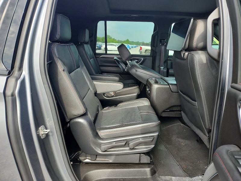 Photo 11 from auction – 2021 CHEVROLET SUBURBAN with VIN 1GNSCEKD1MR326864