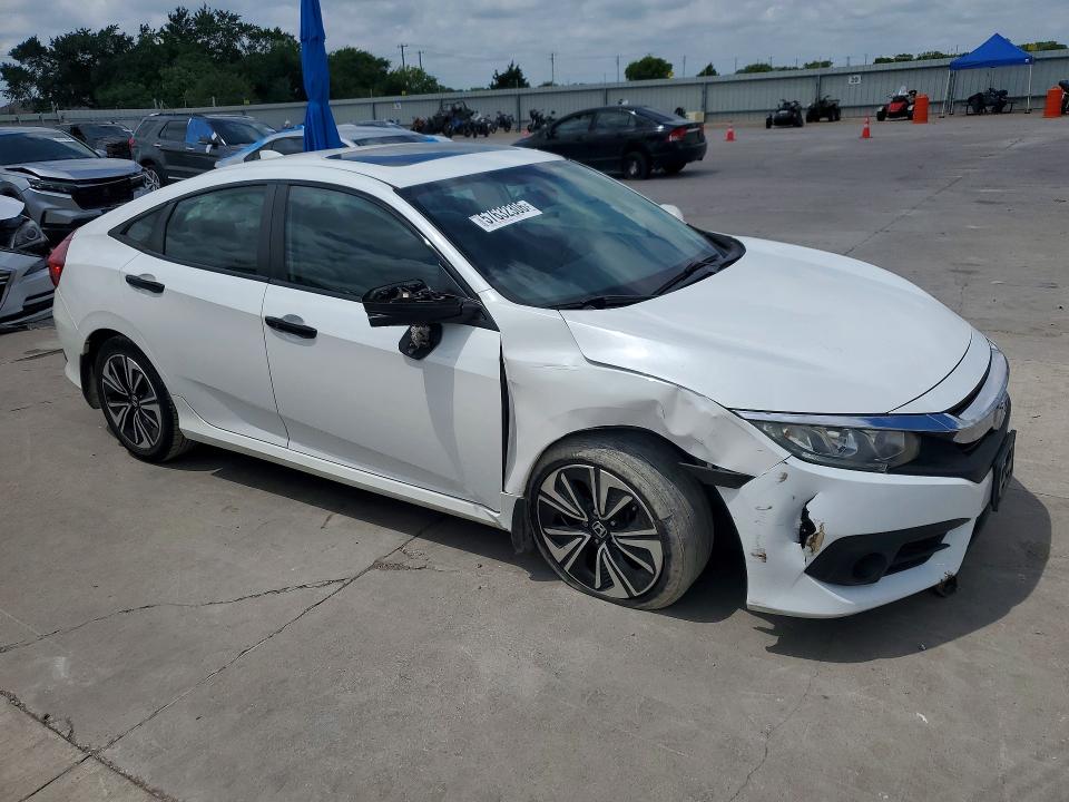 Photo 4 from auction – 2017 HONDA CIVIC with VIN 2HGFC1F76HH654974