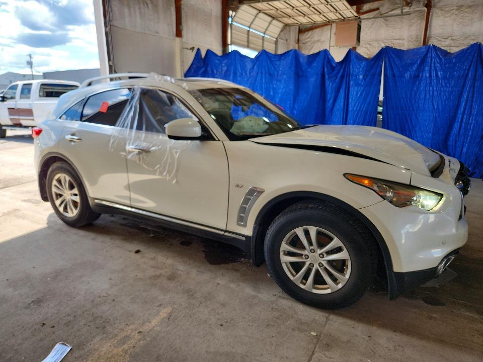 Photo 4 from auction – 2017 INFINITI QX70 with VIN JN8CS1MW9HM410526