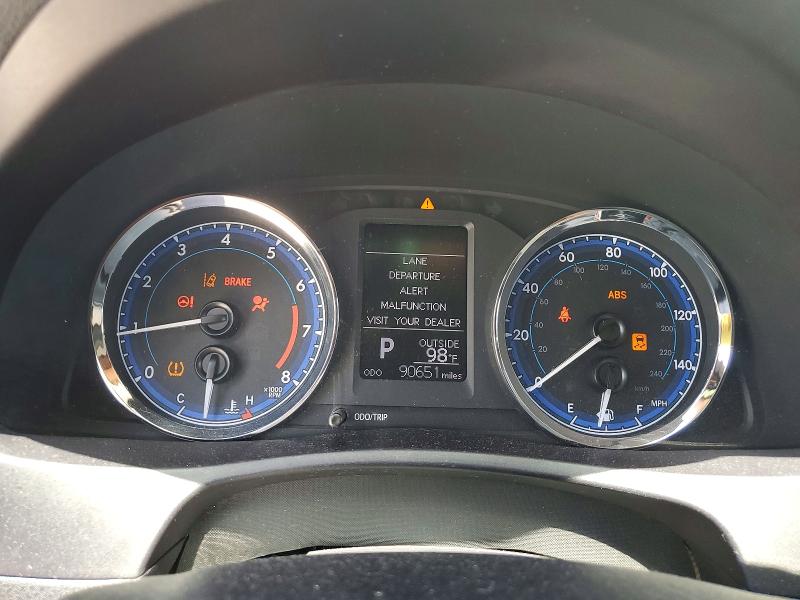 Photo 9 from auction – 2018 TOYOTA COROLLA with VIN 5YFBPRHE7JP806336
