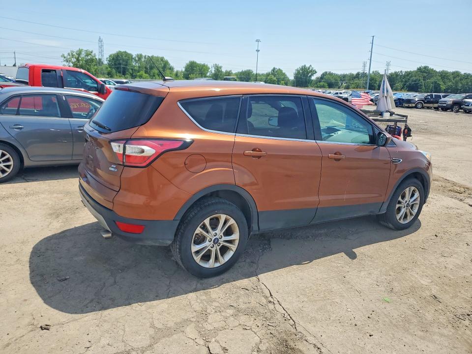 Photo 3 from auction – 2017 FORD ESCAPE with VIN 1FMCU9GDXHUC03007
