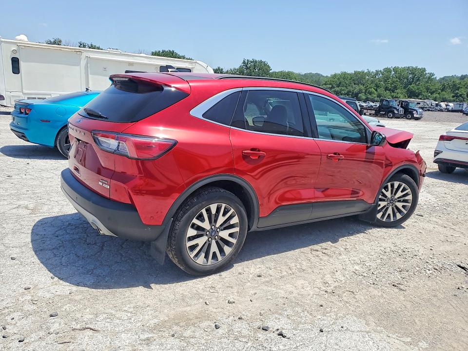 Photo 3 from auction – 2021 FORD ESCAPE with VIN 1FMCU0DZXMUB12938
