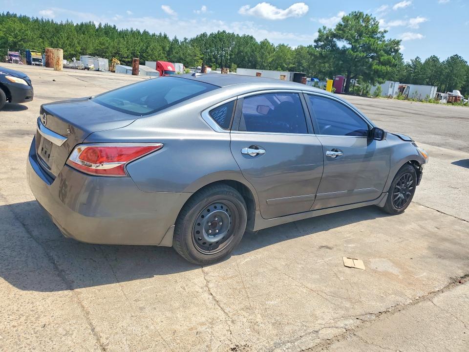 Photo 3 from auction – 2015 NISSAN ALTIMA with VIN 1N4AL3AP6FC225772
