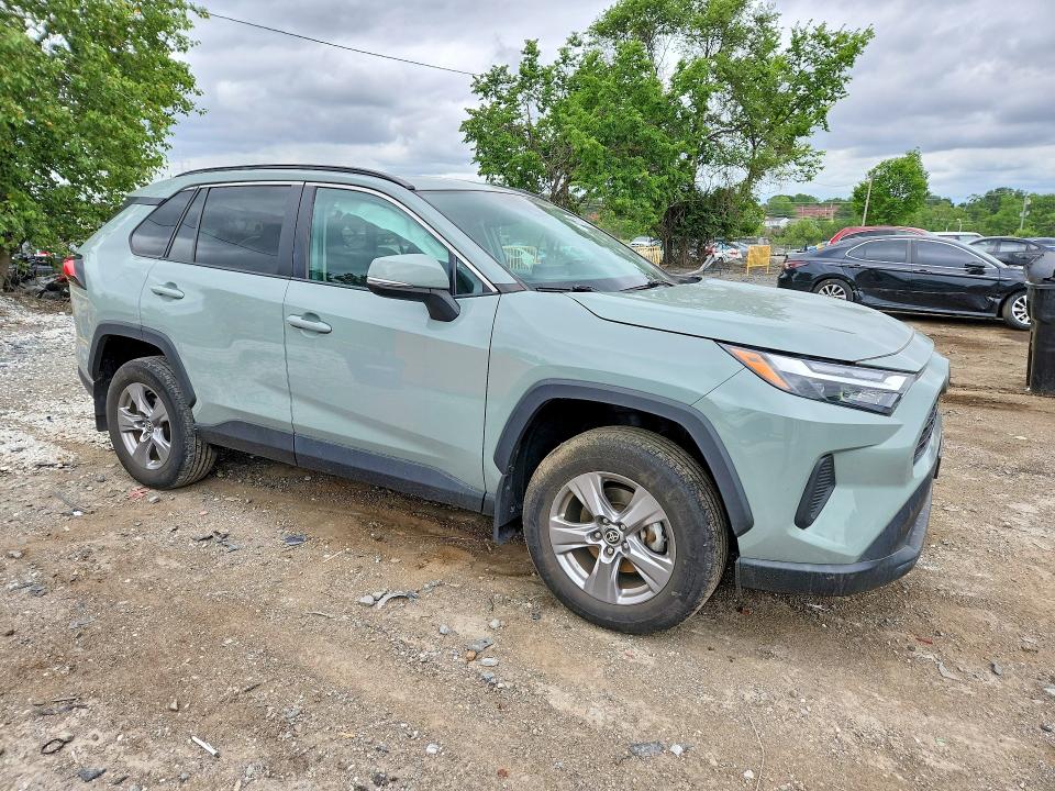 Photo 4 from auction – 2022 TOYOTA RAV4 with VIN 2T3P1RFV0NW279035