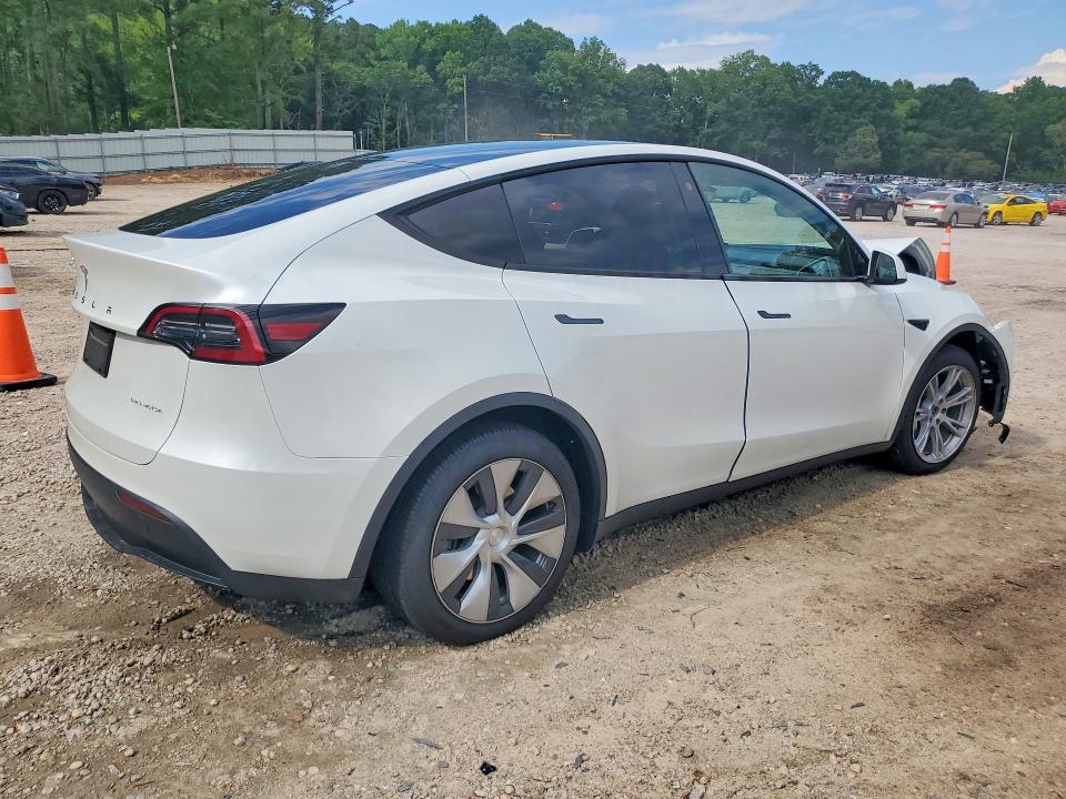 Photo 3 from auction – 2023 TESLA MODEL Y with VIN 7SAYGDEEXPF759134