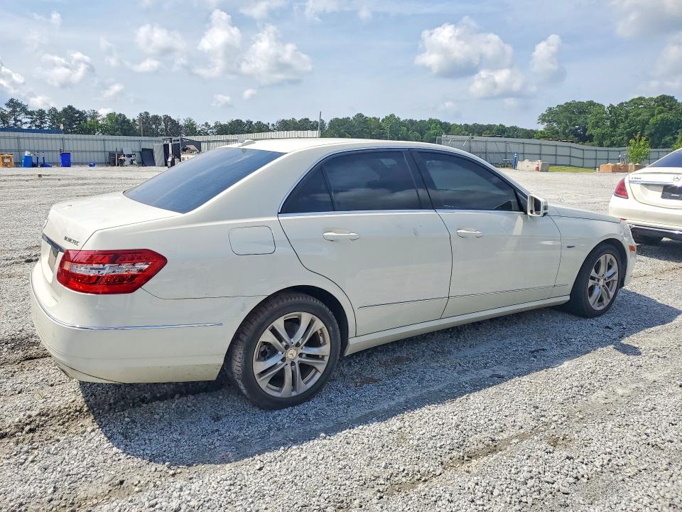 Photo 3 from auction – 2011 MERCEDES-BENZ E with VIN WDDHF2EB5BA298622