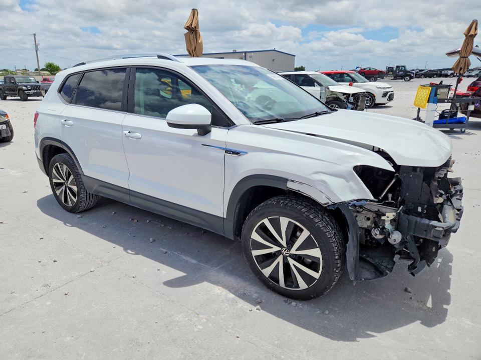 Photo 4 from auction – 2023 VOLKSWAGEN TAOS with VIN 3VVEX7B29PM347571
