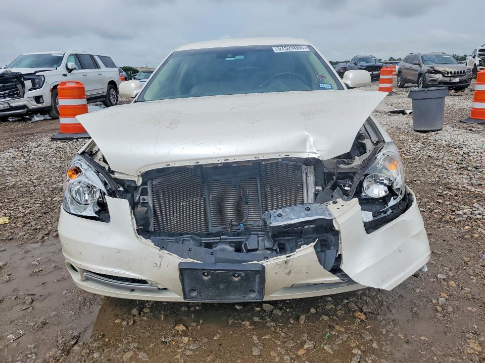 صورة رقم 5 من المزاد - 2010 BUICK LUCERNE مع VIN 1G4HE5EM3AU103917