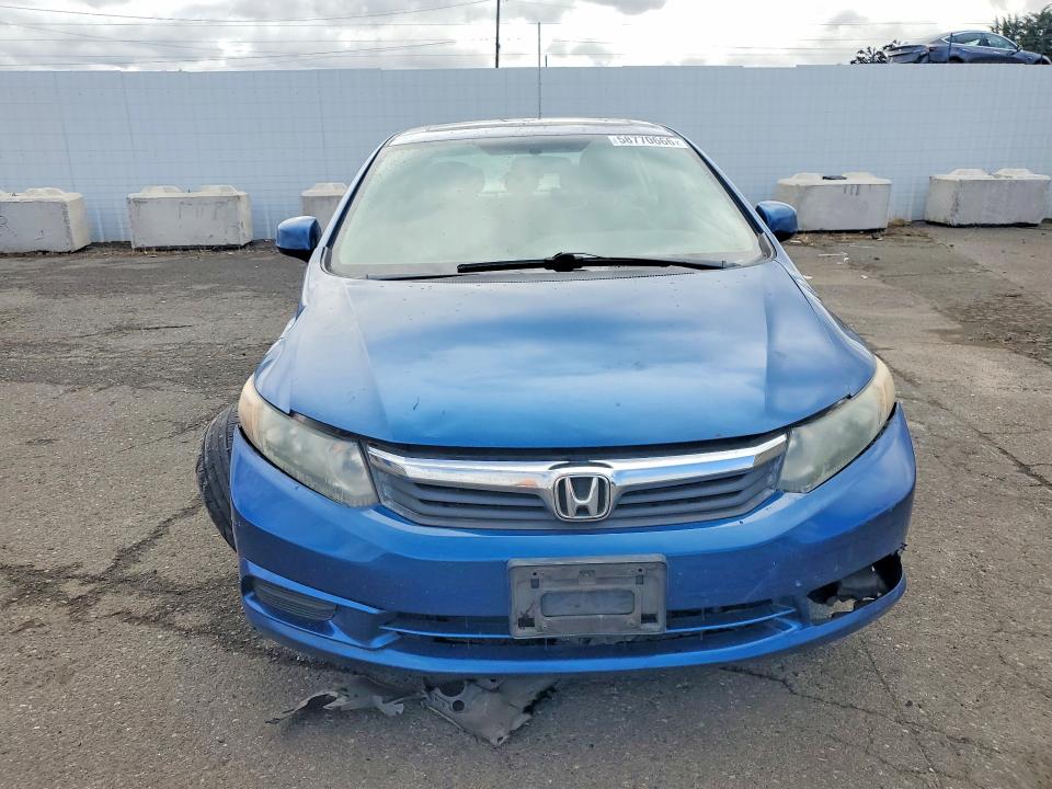 Photo 5 from auction – 2012 HONDA CIVIC with VIN 2HGFB2F99CH537991