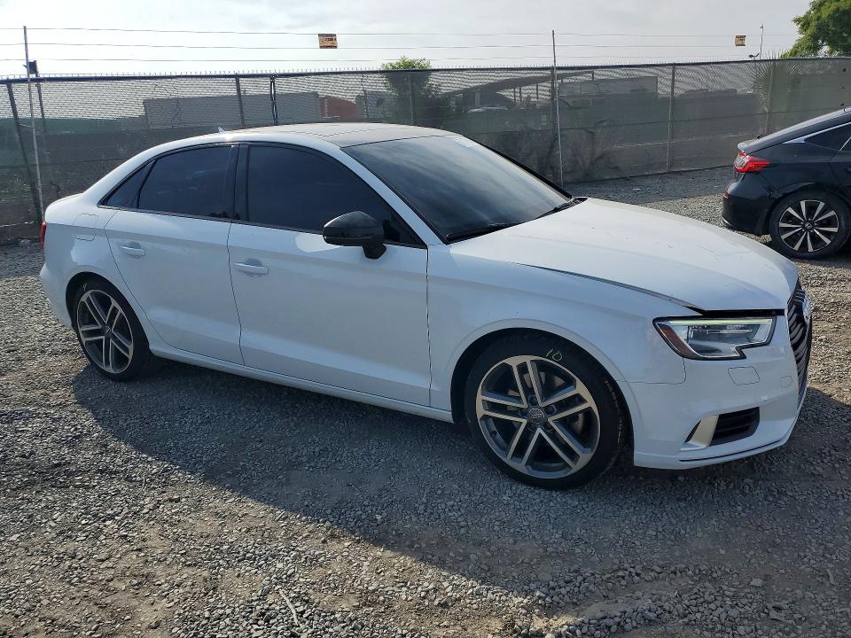 Фото 4 с аукциона – 2017 AUDI A3 с VIN WAUB8GFF1H1016815