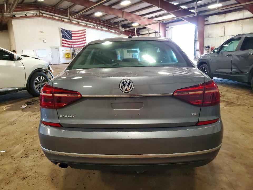 Photo 6 from auction – 2017 VOLKSWAGEN PASSAT with VIN 1VWAT7A37HC052486