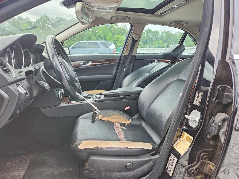 Снимка 7 от търг – 2012 MERCEDES-BENZ C с VIN WDDGF8BB7CR191724